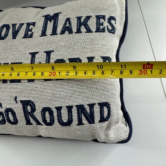 Vintage Tapestry Pillow Love Makes The World Go 'Round 80s Floral Design Cottage - Picture 4 of 5